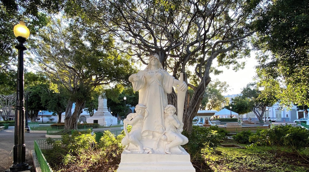 Statuary tell the story of Ponce throughout the Main Square.
