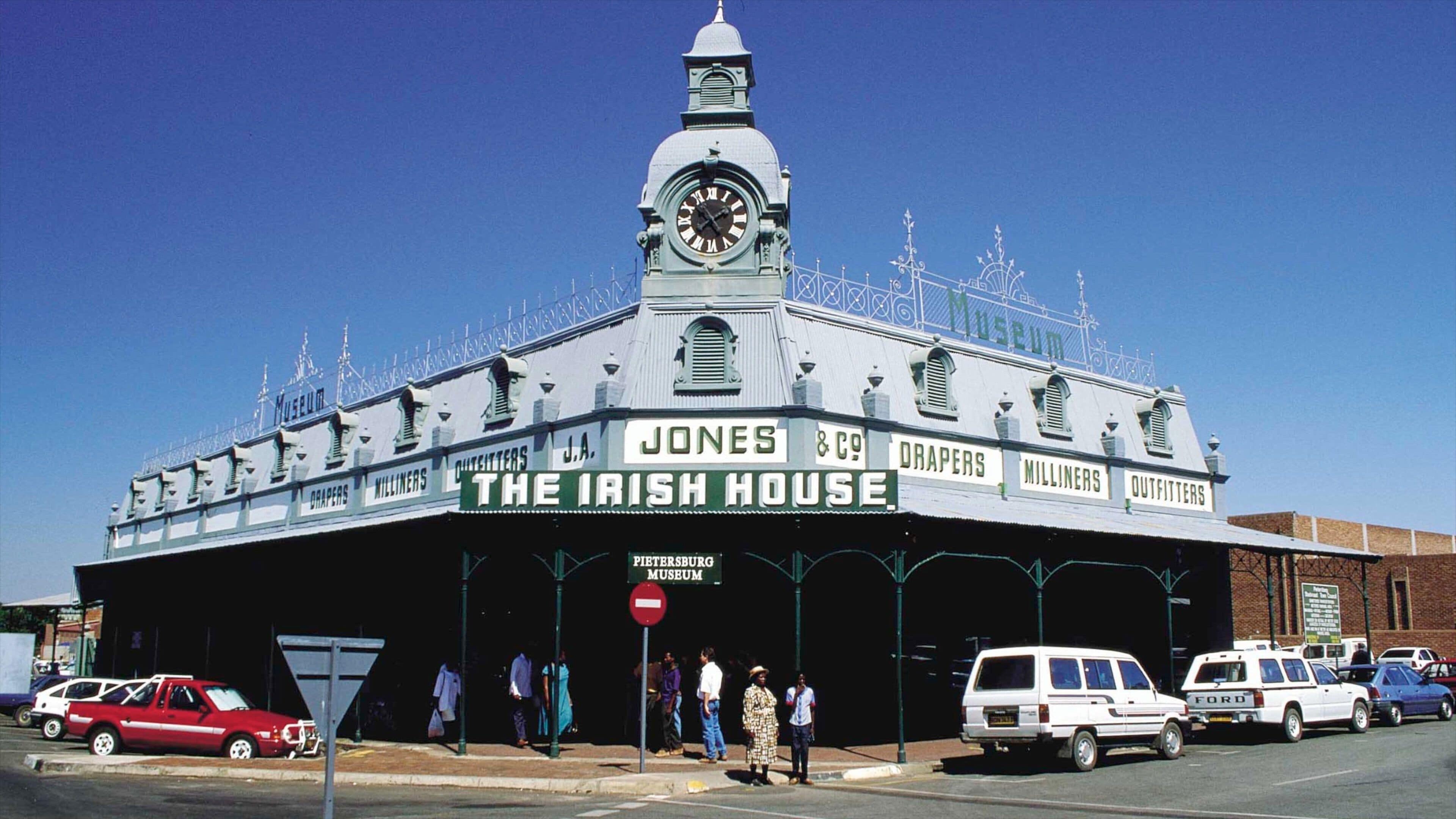 Polokwane showing heritage architecture, signage and street scenes