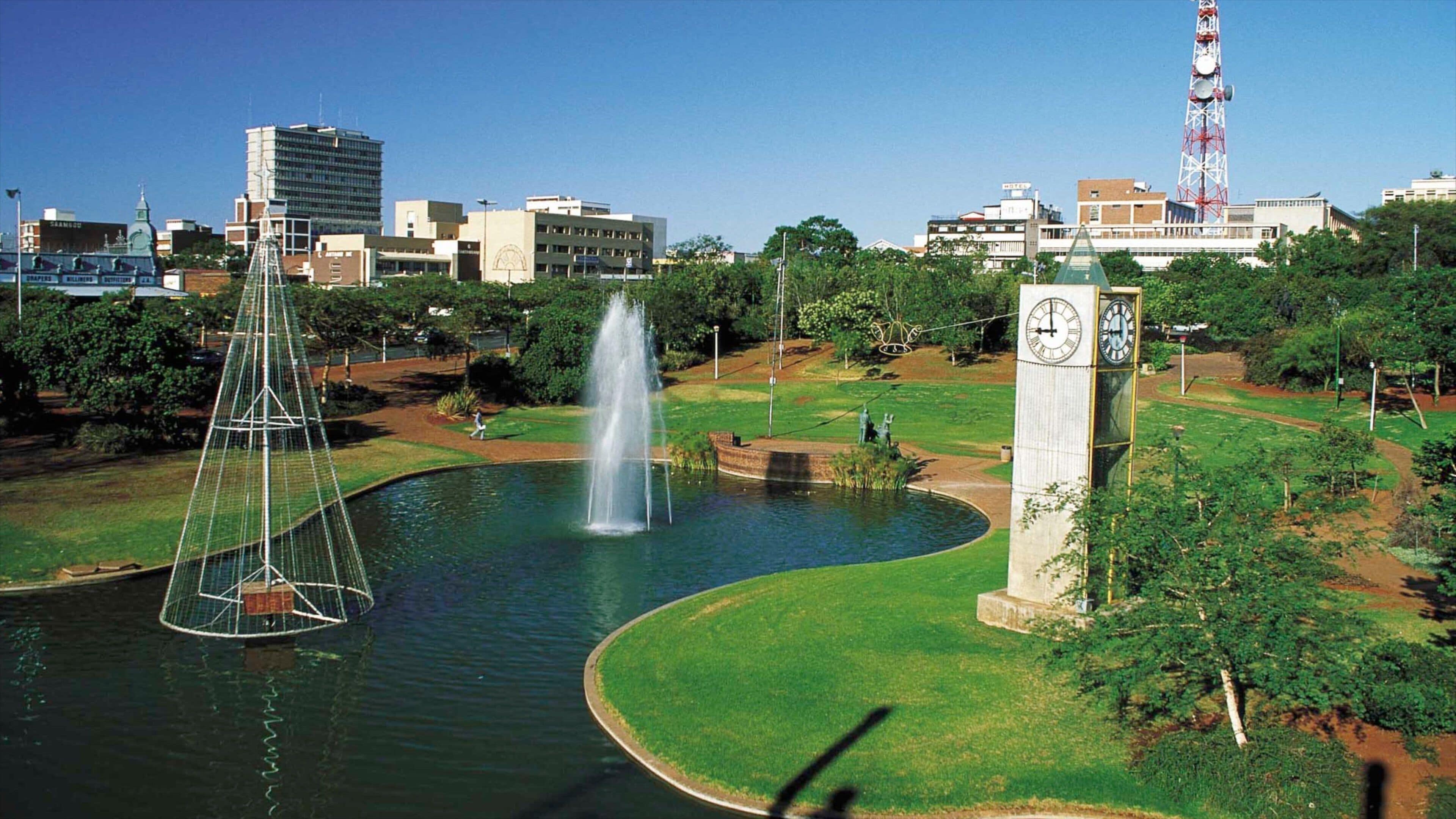 Polokwane showing a park, a fountain and heritage elements