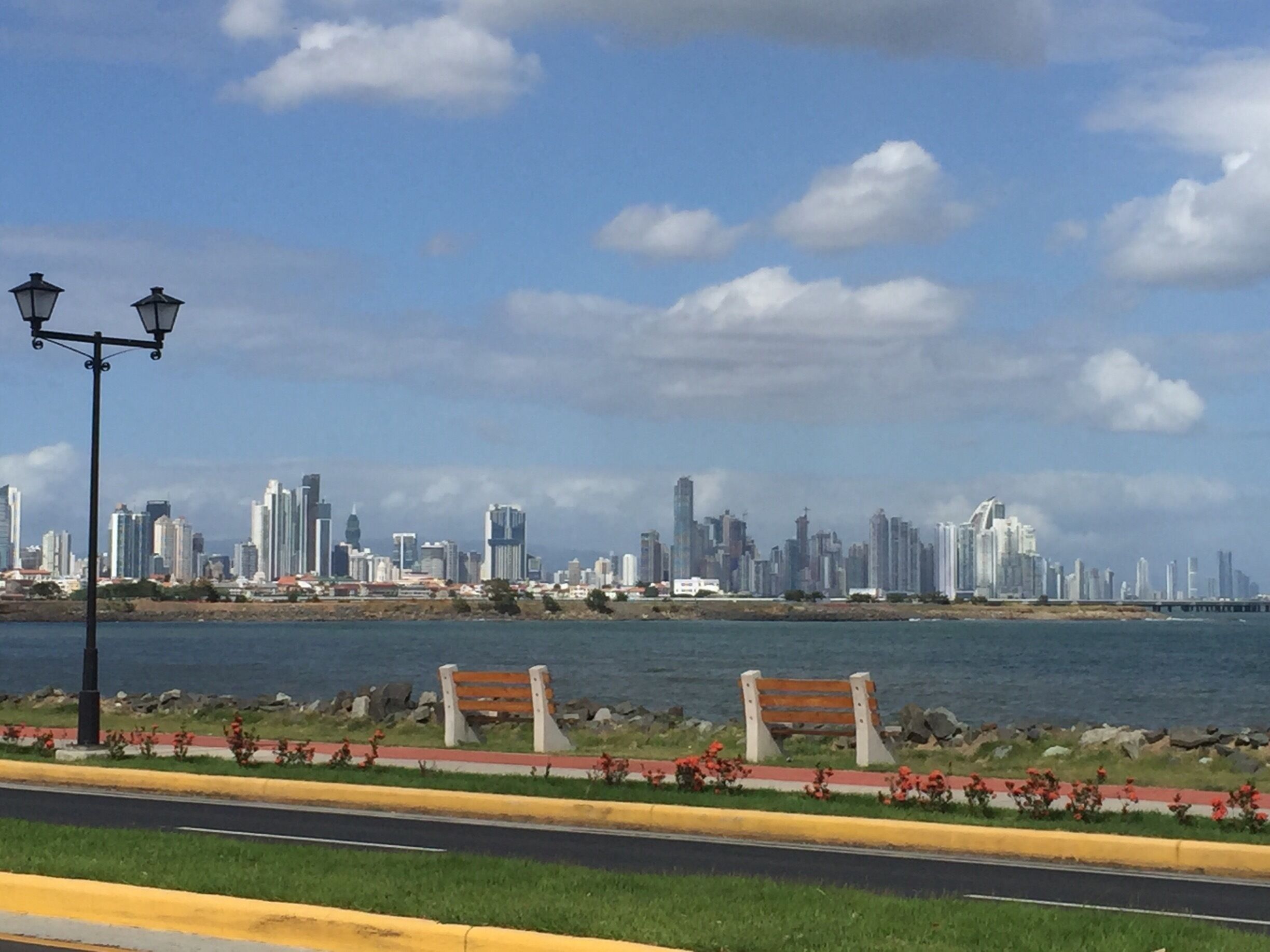 Bicycle rentals available along this scenic path.🚲