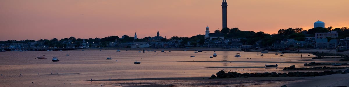 Provincetown das einen allgemeine Küstenansicht und Sonnenuntergang