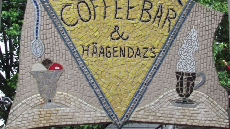 Pizza place in Provincetown