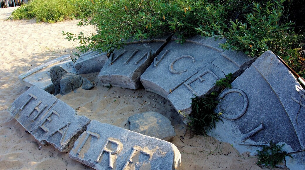 The old stone sign for the Provincetown Theater. The original building was burned down in the 90s and eventually rebuilt to almost an exact replica. It's now used as a retail space, the sign is the only part of the old building that remains, located just out the back on the beach.
#beach