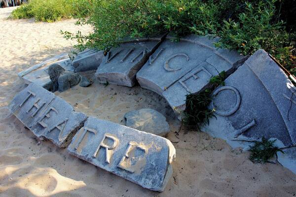 The old stone sign for the Provincetown Theater. The original building was burned down in the 90s and eventually rebuilt to almost an exact replica. It's now used as a retail space, the sign is the only part of the old building that remains, located just out the back on the beach.
#beach