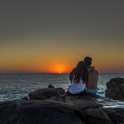 Sunsets over Pacific Ocean are one of those romantic moments that every girl would die for. Puerto Escondido (btw. Mekka for pro surfers from all around the world) seems to be an obvious choice for such a landscape. Try to go as far as Playa Zicatela ends and walk behind the rocks. Not many people there, there is plenty of options for finding hidden gems and good compositions.
#BvSApplication