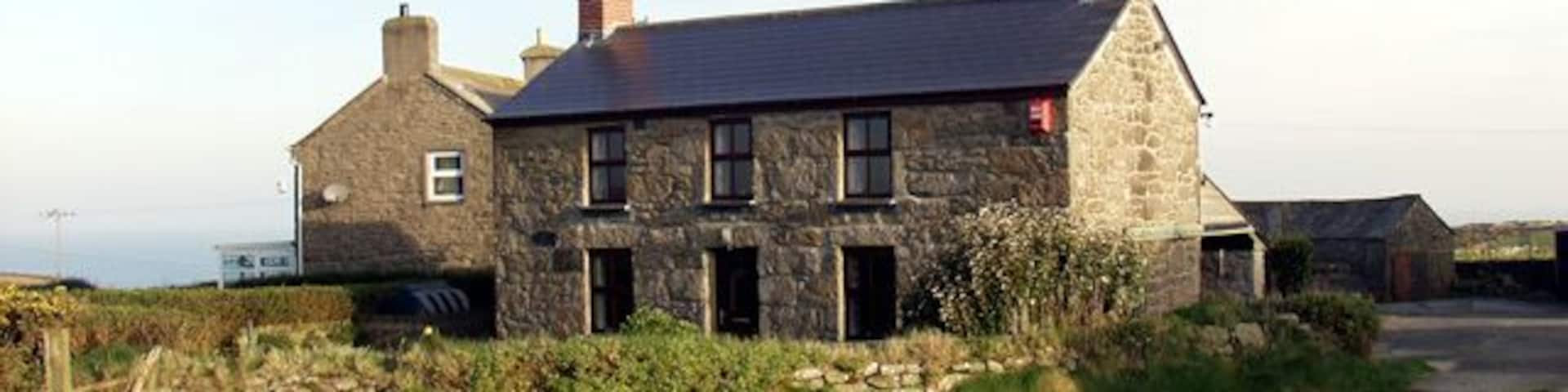 Chyrose Farm. Wonderful holiday cottage on farm with views over the Atlantic.