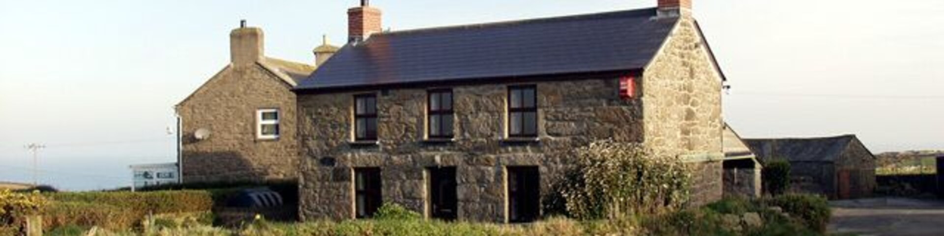 Chyrose Farm. Wonderful holiday cottage on farm with views over the Atlantic.