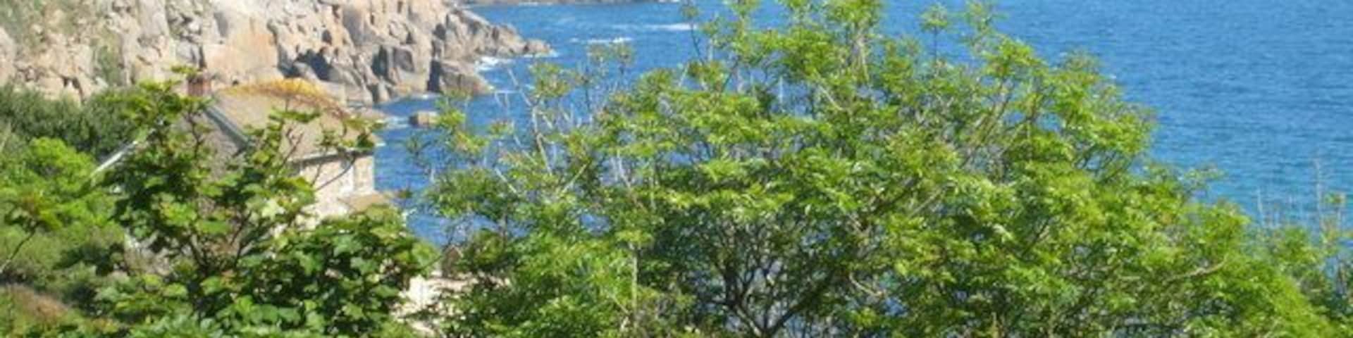 View down Lamorna Valley towards the cove
