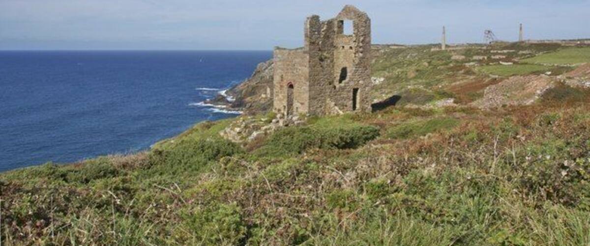 Ruined Mine Building, nr. Botallack Crowns mine and Botallack mine can be seen in the distance