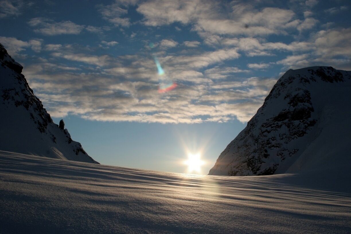 Heli loveliness near Bella Coola.  Superb operation and guides.  Seperate cabins, great food.  A-star helicopters, so smaller groups means more pow and steeper dismounts.  A bit more expensive though.  http://bit.ly/141o7jU  #SnowTrove
