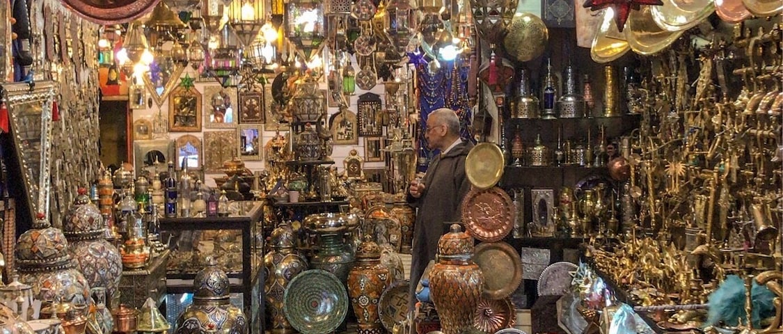 Wandering around the souks of Marrakech, I found myself staring at this store full of Lamps. What intrigued me was how everything is very organised and so beautiful. #details #lifeatexpedia