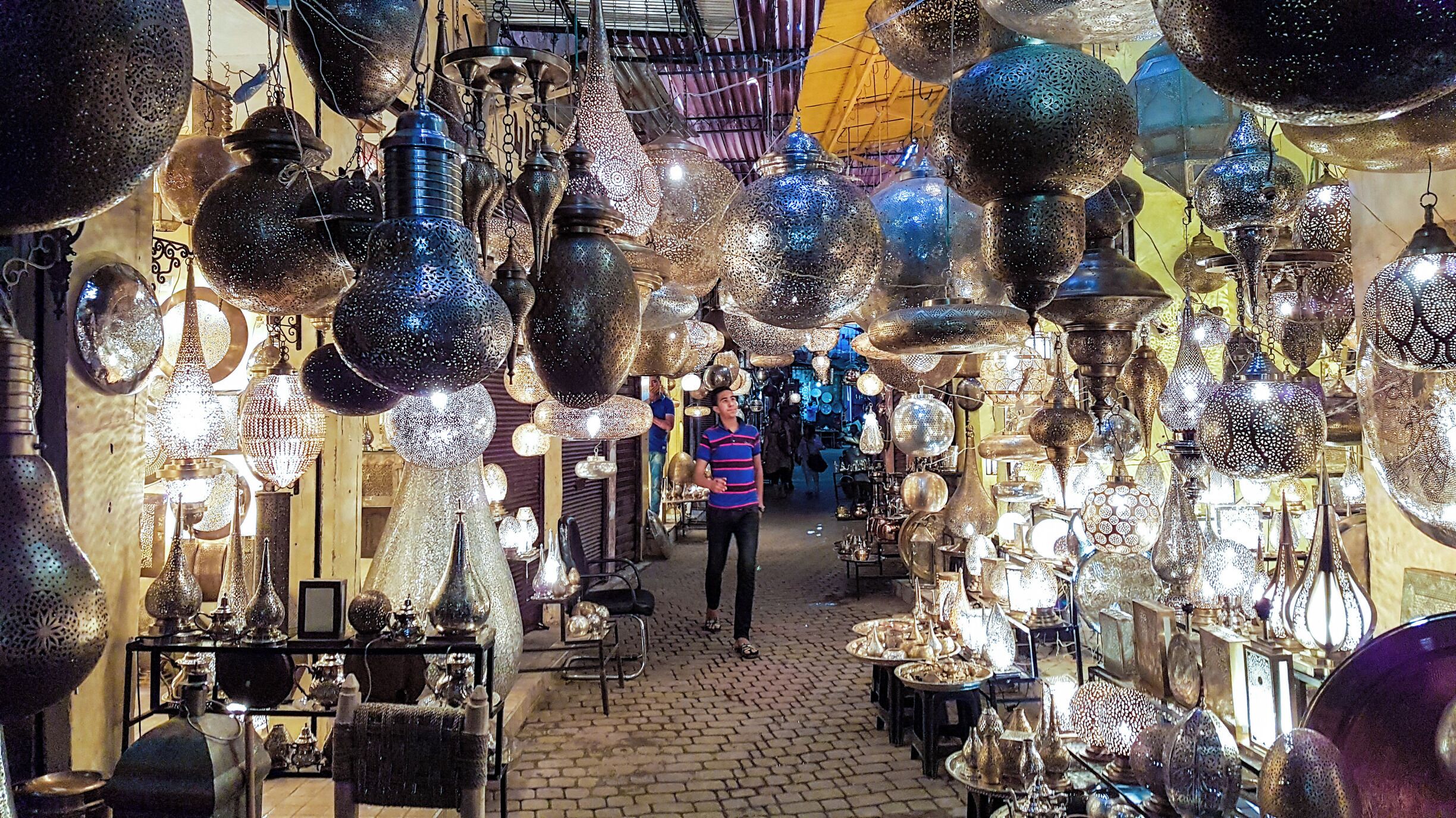 Out of the hundreds of lanes in this massive market, it was the one dedicated to copper work, and these very impressive copper lamps, that really caught my attention.

#marrakech #medina #greatmarkets