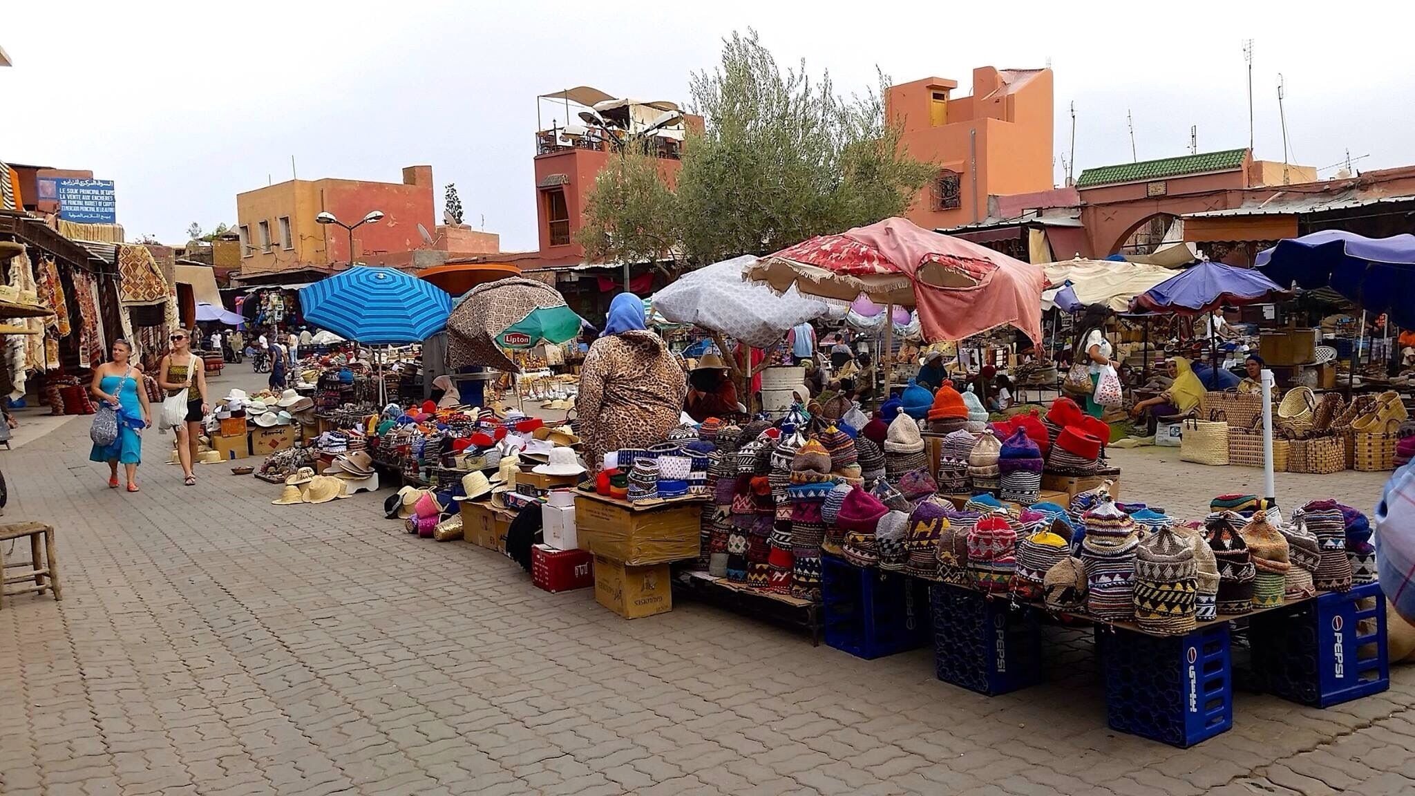 Shopping at its best at the Medina in Marrakech. #marrakech #morocco #shopping