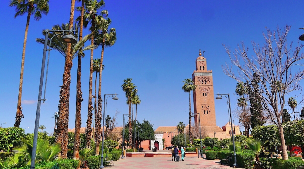 The largest mosque in Marrakech, and located just minutes away from Djema El Fna, it is quite impressive.