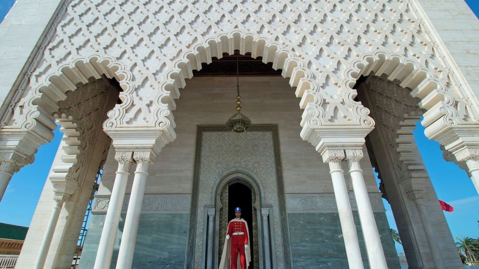 Royal guard guarding the tomb of Mohammed V.
