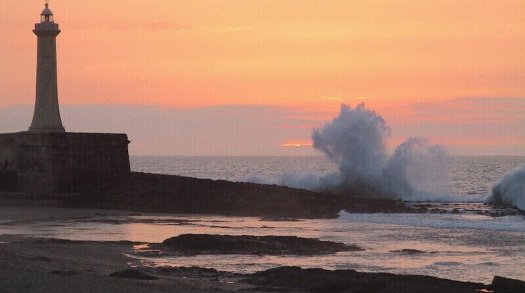 The surf crashing into the breakwater at the foot of a lighthouse, on the coast of Rabat.
No filters, this is the actual color of the sky.
#nature
https://davenotravels.blog