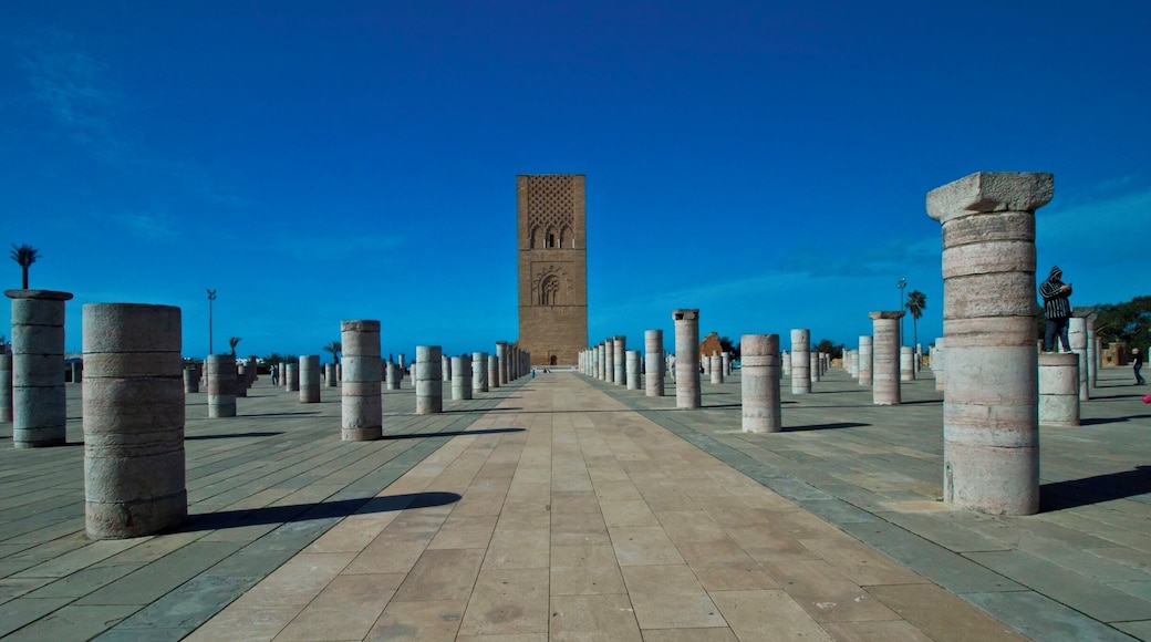 This famous red sandstone landmark is a remnant of a 12th-century minaret that was never finished.