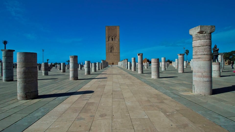 This famous red sandstone landmark is a remnant of a 12th-century minaret that was never finished.