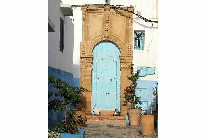 Alley way in Rabat. So many fun things to see.