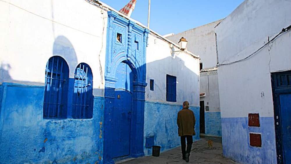 The old part of town has so many beautiful and very special doors. Walking here with a camera is just great!