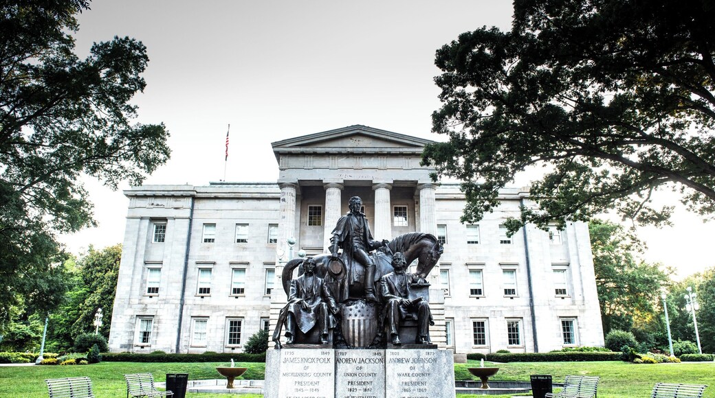 After a fun weekend visiting my friend at NC State, we decided to make the short drive to downtown Raleigh to check out the Capitol Building. Amazing building and very photogenic on all 4 sides!