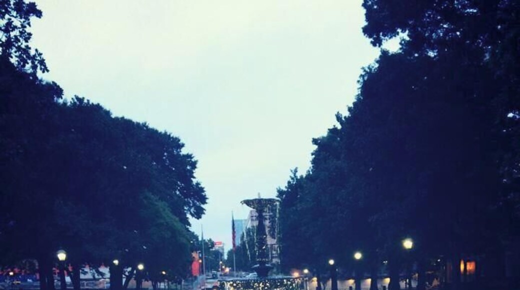 I love checking out college campuses if I'm visiting a college town!