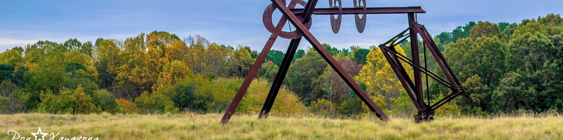 Great place to visit during beautiful weather and its free only pay for special event. there alot of art displays outside and indoor. also alot of walking trails so u can bring ur dog.