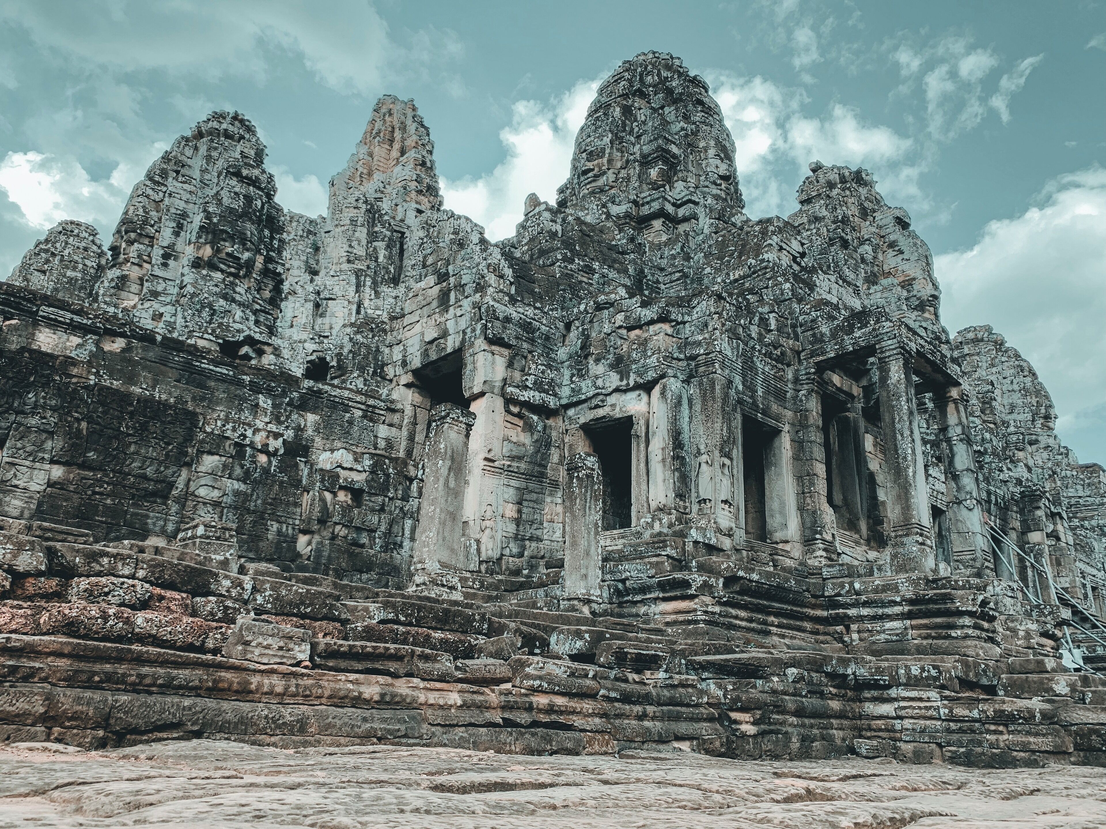 Beautiful Angkor Wat! I will surely be back! #angkorwat #taprohm #bayontemple #bantaykedei #wanderlost #wanderbug #wanderlust #indaywanders #gei101