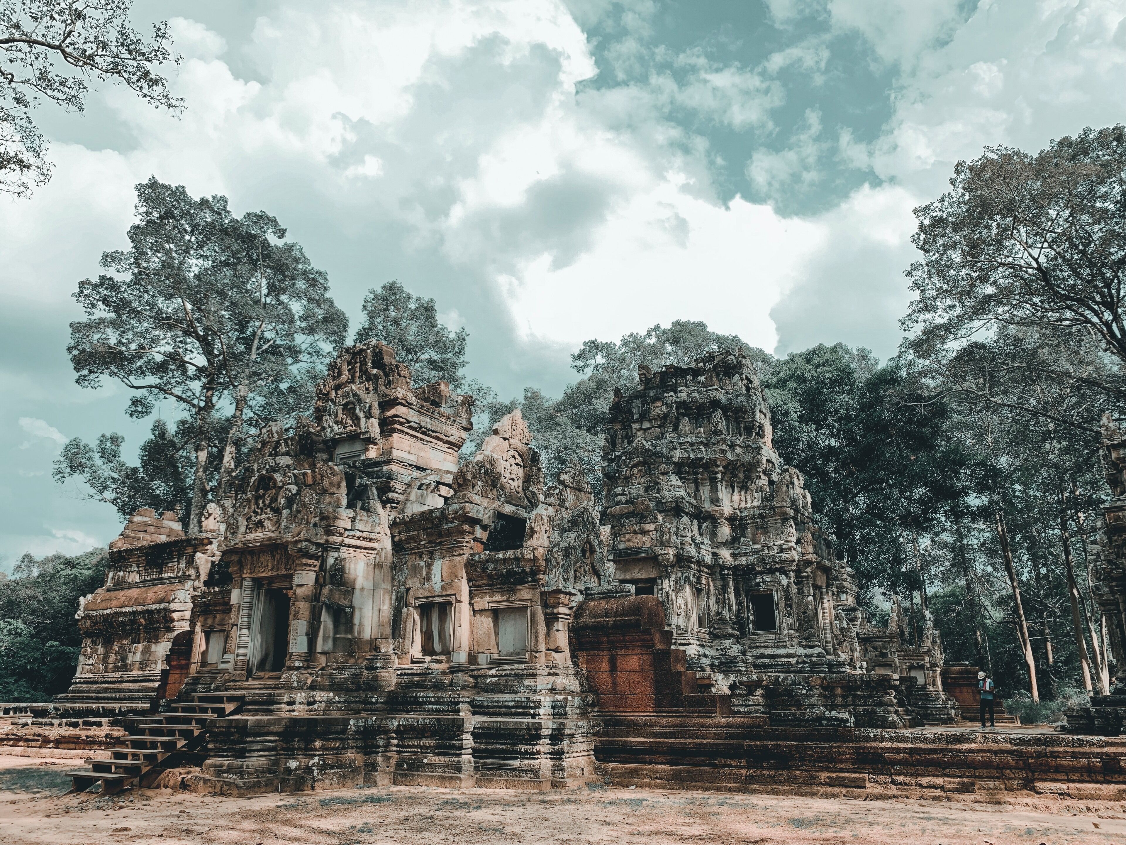 Beautiful Angkor Wat! I will surely be back! #angkorwat #taprohm #bayontemple #bantaykedei #wanderlost #wanderbug #wanderlust #indaywanders #gei101