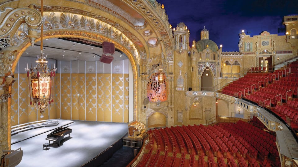 Rockford que inclui cenas de teatro, vistas internas e elementos de patrimônio