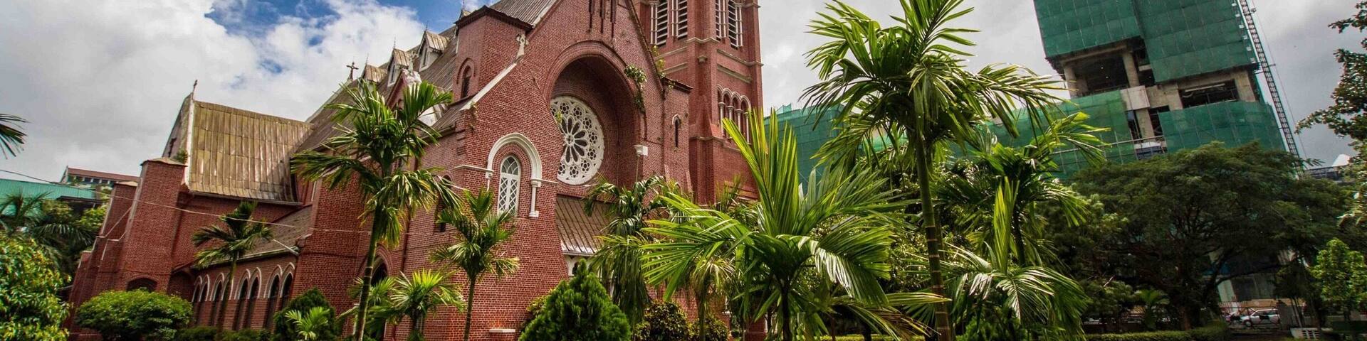 The Holy Trinity Cathedral in #Yangon, #Myanmar 🇲🇲 looks really out of place, not only for being a #Christian centre in a #Buddhist-majority country, but also for its classical #architecture among modern buildings.
#LifeAtExpedia