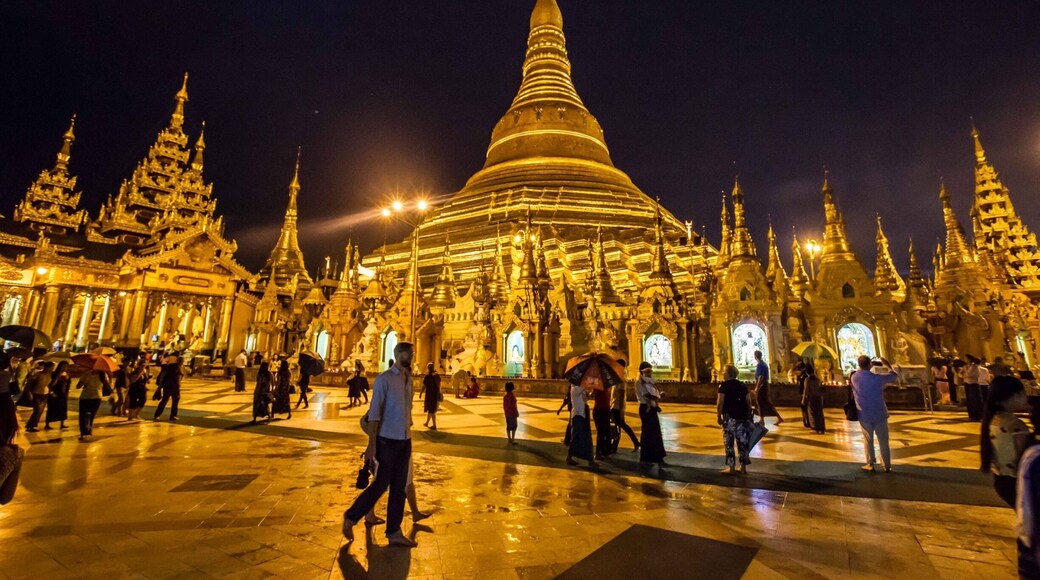 Shwedagon Pagoda in #Yangon, #Myanmar 🇲🇲 is very dramatic at night, though it’s tougher to photograph!
#LifeAtExpedia
