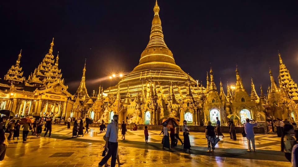 Shwedagon Pagoda in #Yangon, #Myanmar 🇲🇲 is very dramatic at night, though it’s tougher to photograph!
#LifeAtExpedia