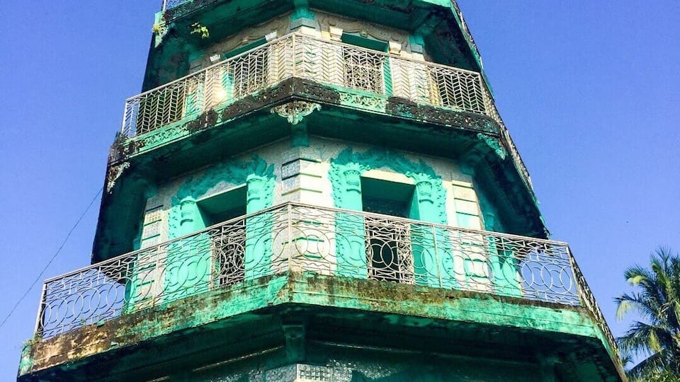 The tower of Arlein Ngar Sint .