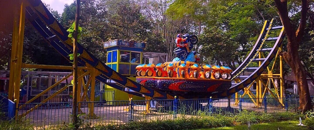 This image titled Flying Disc from my visit in the park,