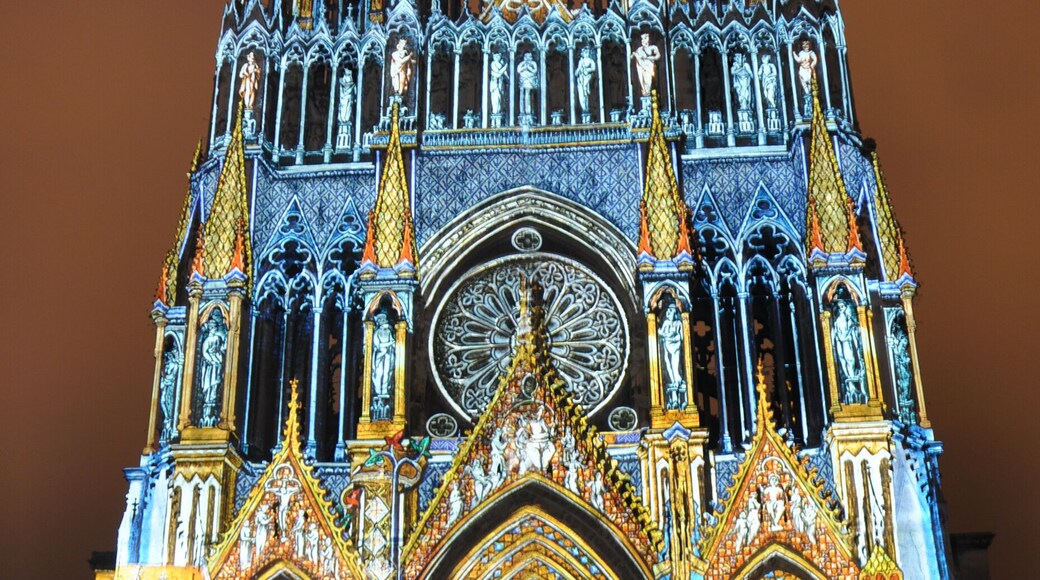 Images projected onto the facade of Reims cathedral in the summer of 2012