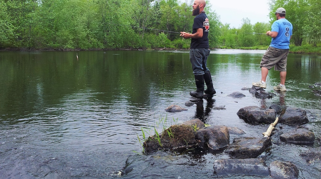 Fishing and rock hopping.