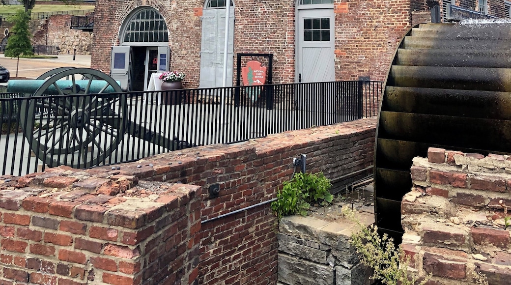 The National Park Visitor Center is housed in a building that was part of the Tredegar Foundry which was in business from the 1830’s until 1957. This foundry was responsible for over half of the cannon that were used by the confederate army during the Civil War. At the end of the war they became instrumental in creating railroad rails that were used all over the country.