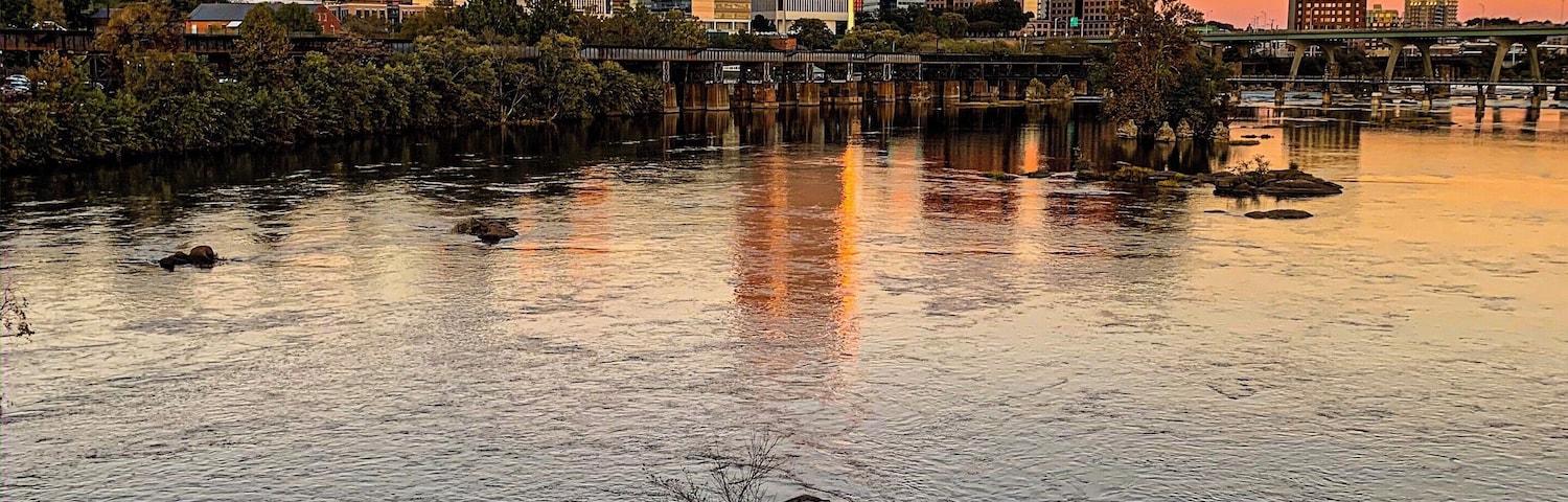Georgeus sunset at the Belle Isle bridge in Richmond