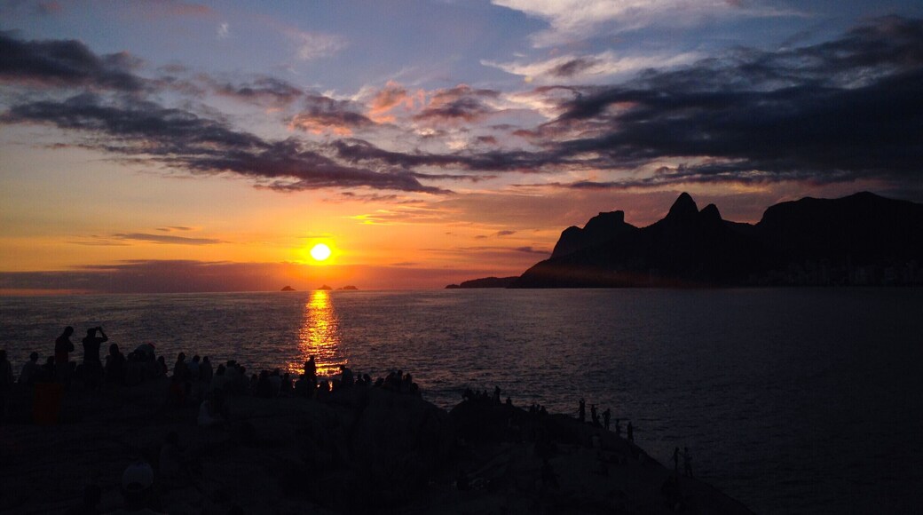 Beautiful sunset in Rio. #waterlust #rio #brazil #arpoador