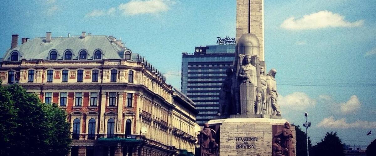 Cool monument & park as a memorial for Latvia's newly regained freedom!