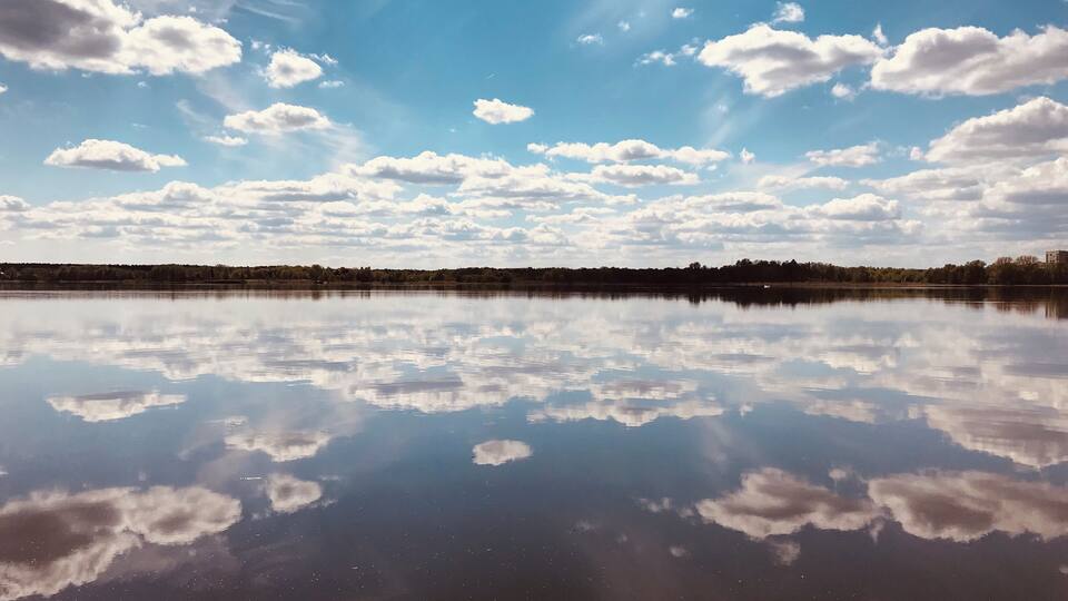 Discovered this beautiful lake in the outskirts of Riga, Latvia on a good sunny day.
Useful Tip: Take out half a day to visit the Ethnographic Open Air Museum of Latvia that is 30 mins drive from the city centre.
#LifeAtExpedia #reflectionsinwater