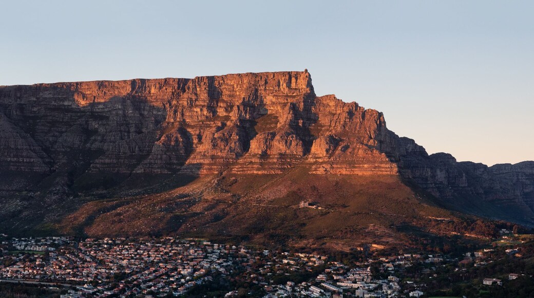 Table Mountain & Devil's Peak Sunrise from Signal Hill