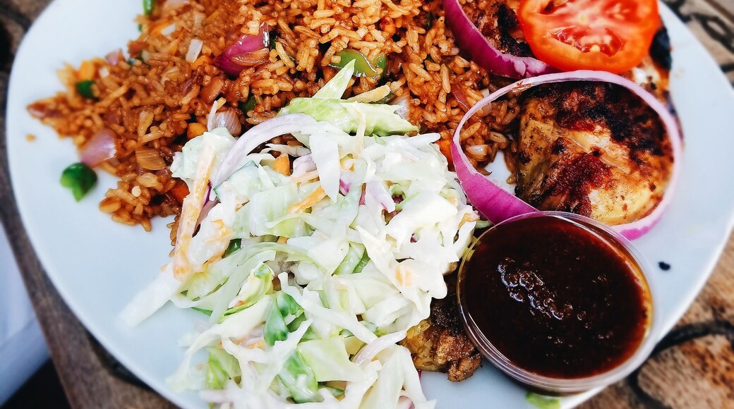 Eating out is not huge in Ghanaian #culture. But when i do go out, i stick to my favorite West African jollof restaurants! Yum!!❤❤🤗🤗