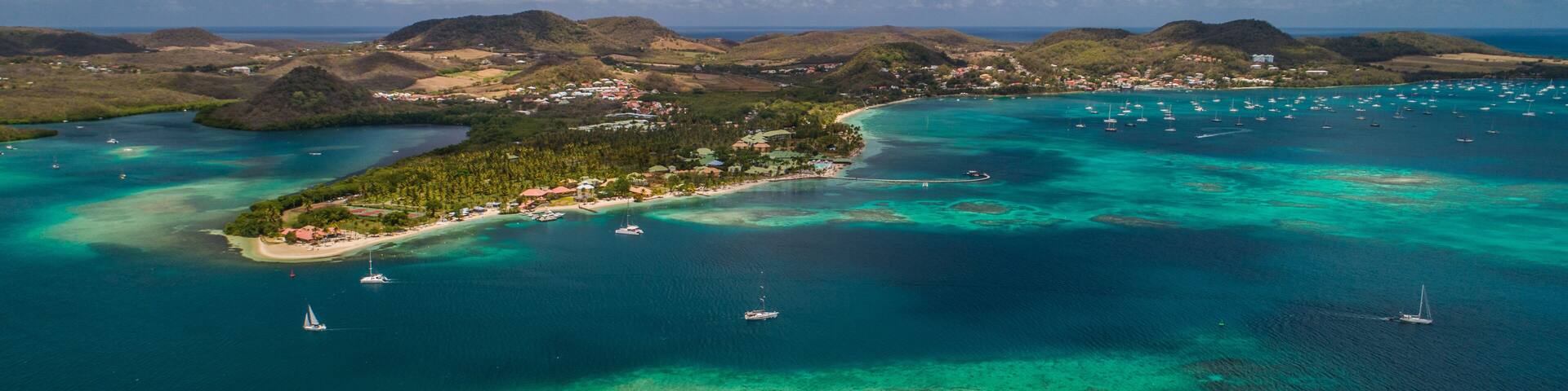 Vue aérienne de la baie du Marin, en Martinique