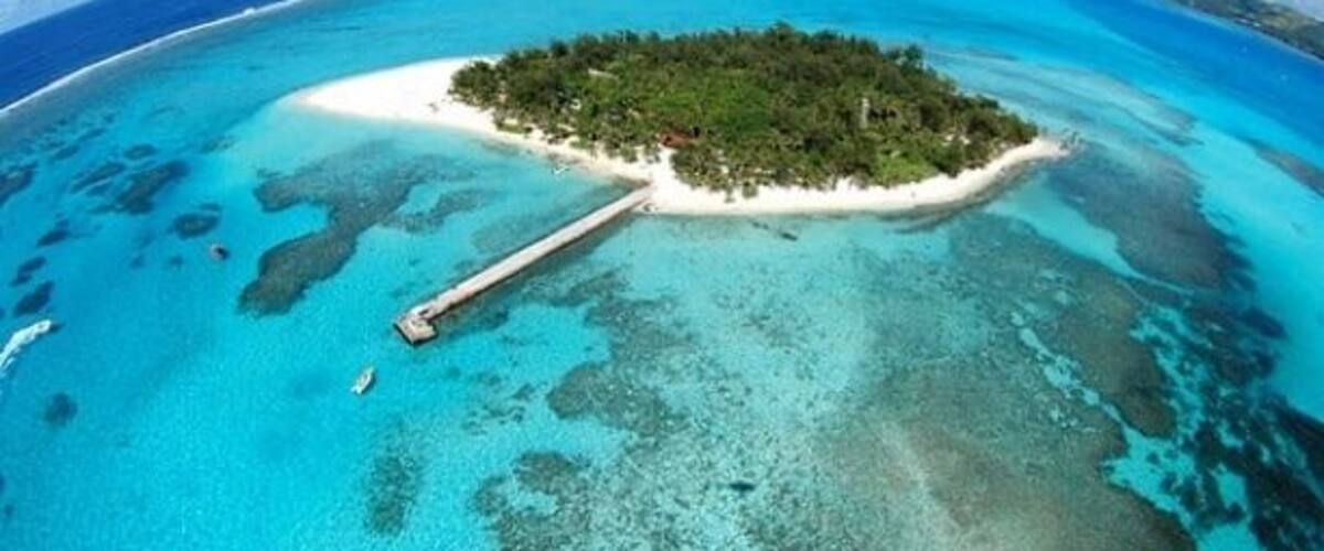 My lovely Saipan island! The above pic is Managaha island, 30min ferry ride from Saipan. I have lived on this lovely place for 3 years. It is considered best diving spot with crystal clear waters. For some who doesn't heard about this place... this small island is just right next to Guam, another Micronesian island. Awesome here are the lovely sunset during happy hour and if you're lucky to catch the ray of green flash and that means free beers!!!