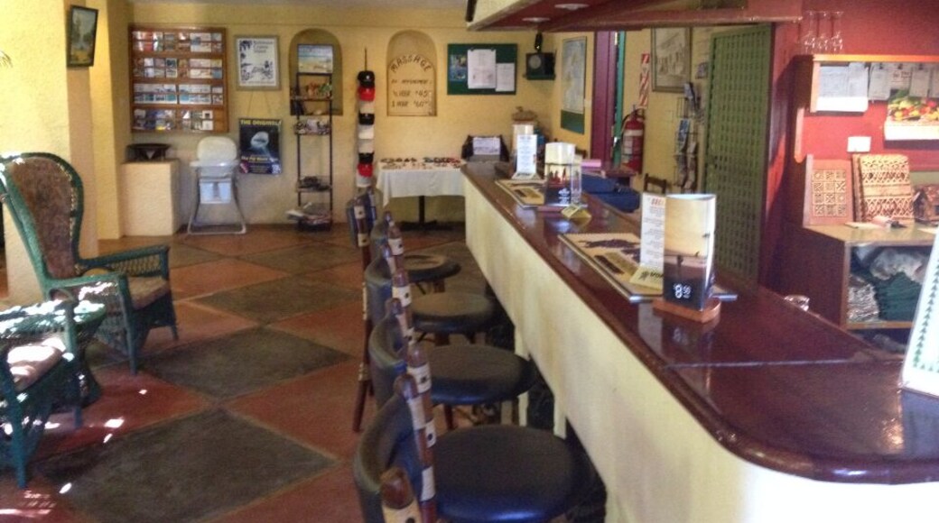 A cool spot right next to the intercontinental. About half the price. And you can walk 2 minutes next door and enjoy all the amenities of the intercon.