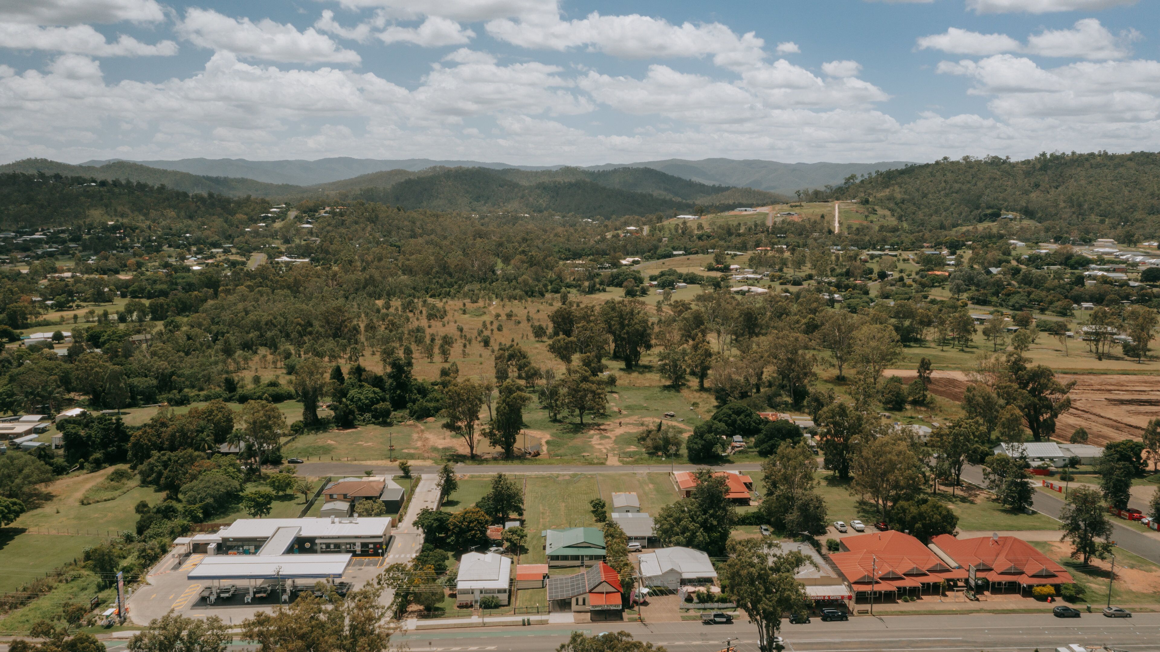 Fernvale featuring a small town or village and landscape views