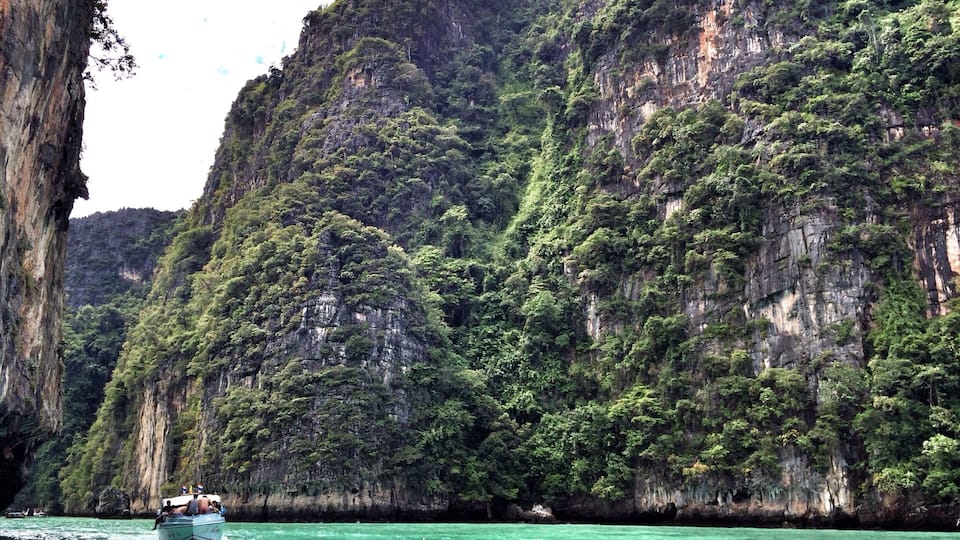 #beach #gogreen #sea #sand #niceweather #phiphi #island #krabi #south #thailand