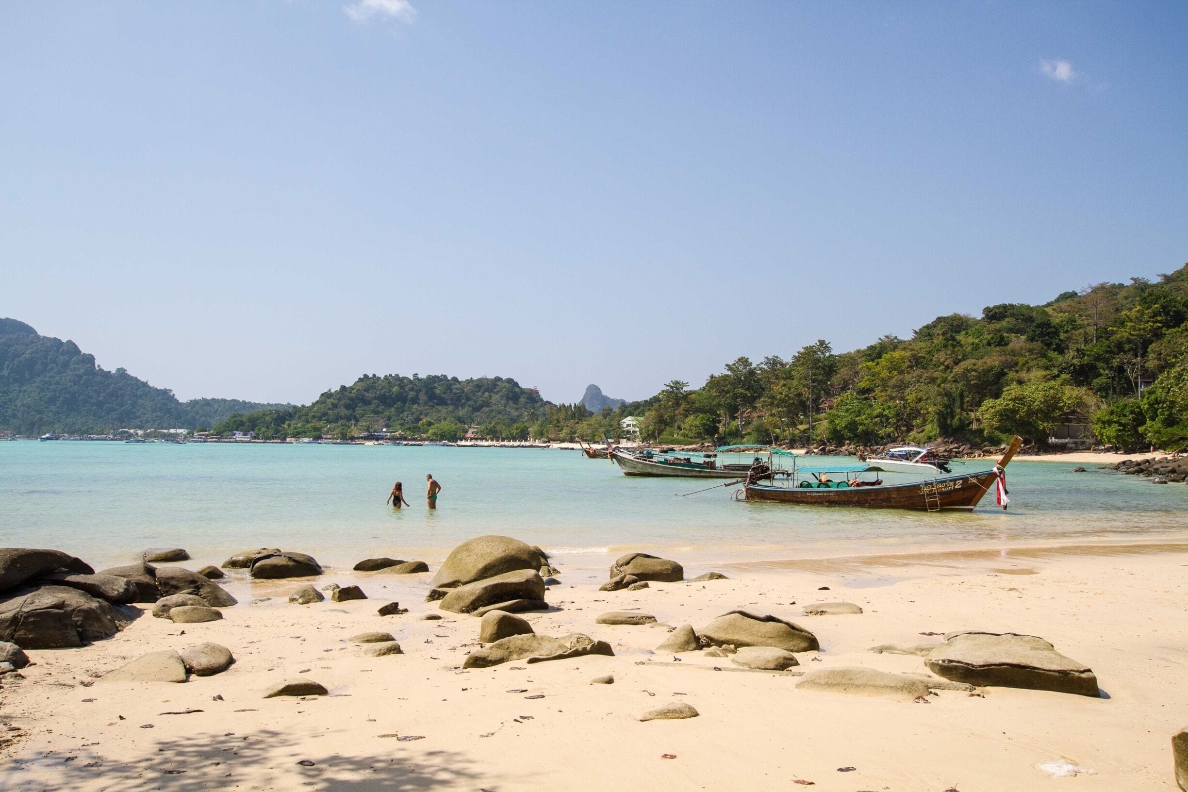 Viking Beach I is one of the quieter, more secluded little bays on the Phi Phi Islands in #Thailand 🇹🇭. It’s a modest walk away from Tonsai Village, quite close to the popular Long Beach.
#LifeAtExpedia